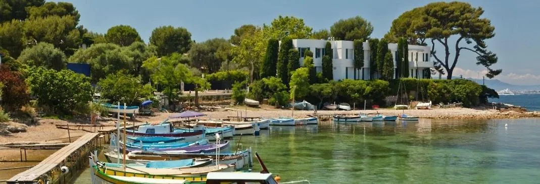 First Floor Apartment Fully Renovated Antibes